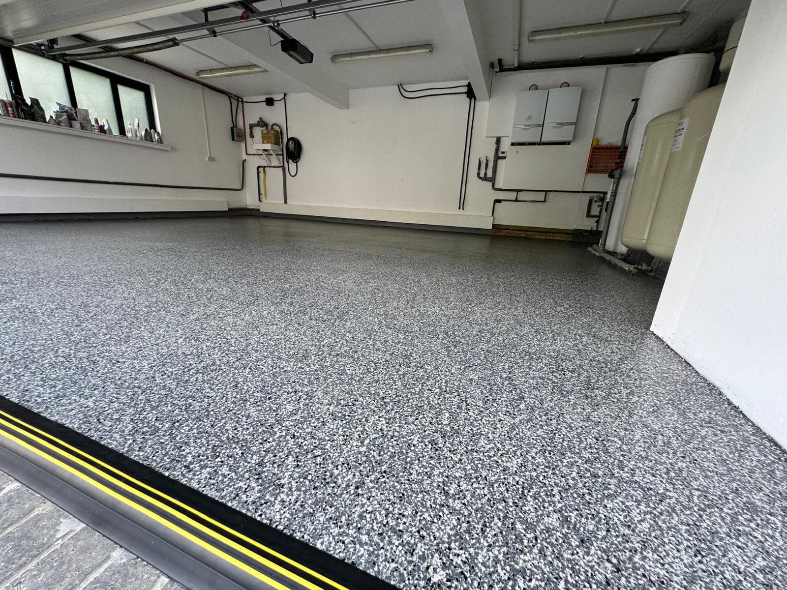 MMA Garage Flake Floor